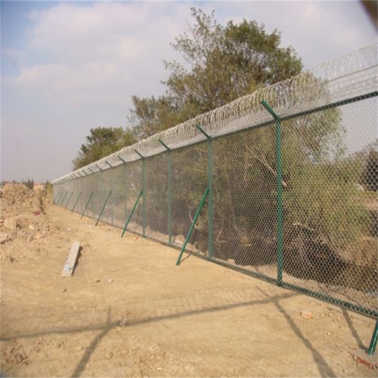 鋁包鋼圍界隔離網圖片1