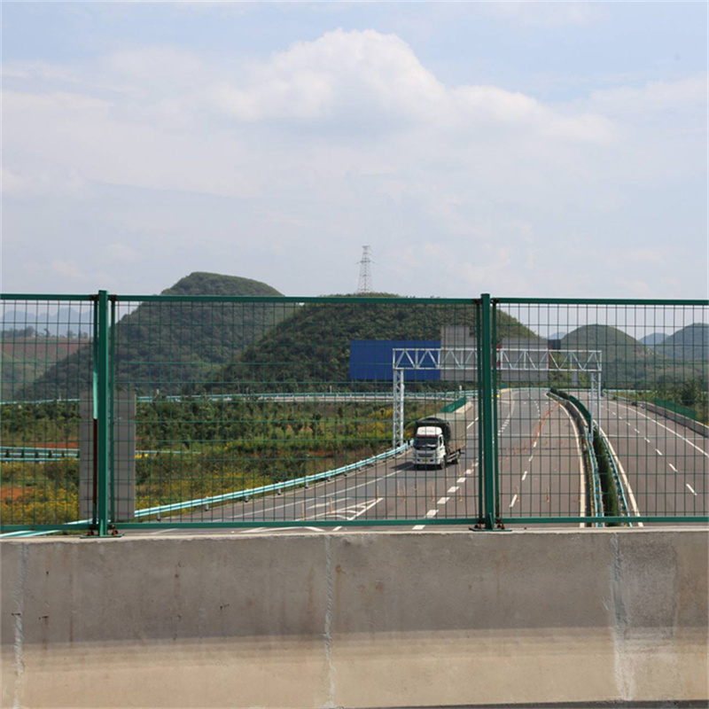 橋梁防護(hù)網(wǎng)圖片3