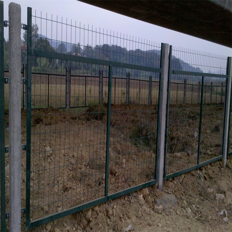 鐵路線路扁鐵防護柵欄圖片4