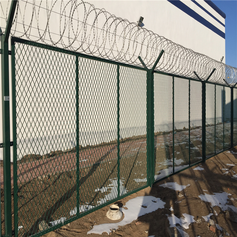  監獄鋼板網式隔離網圖片4