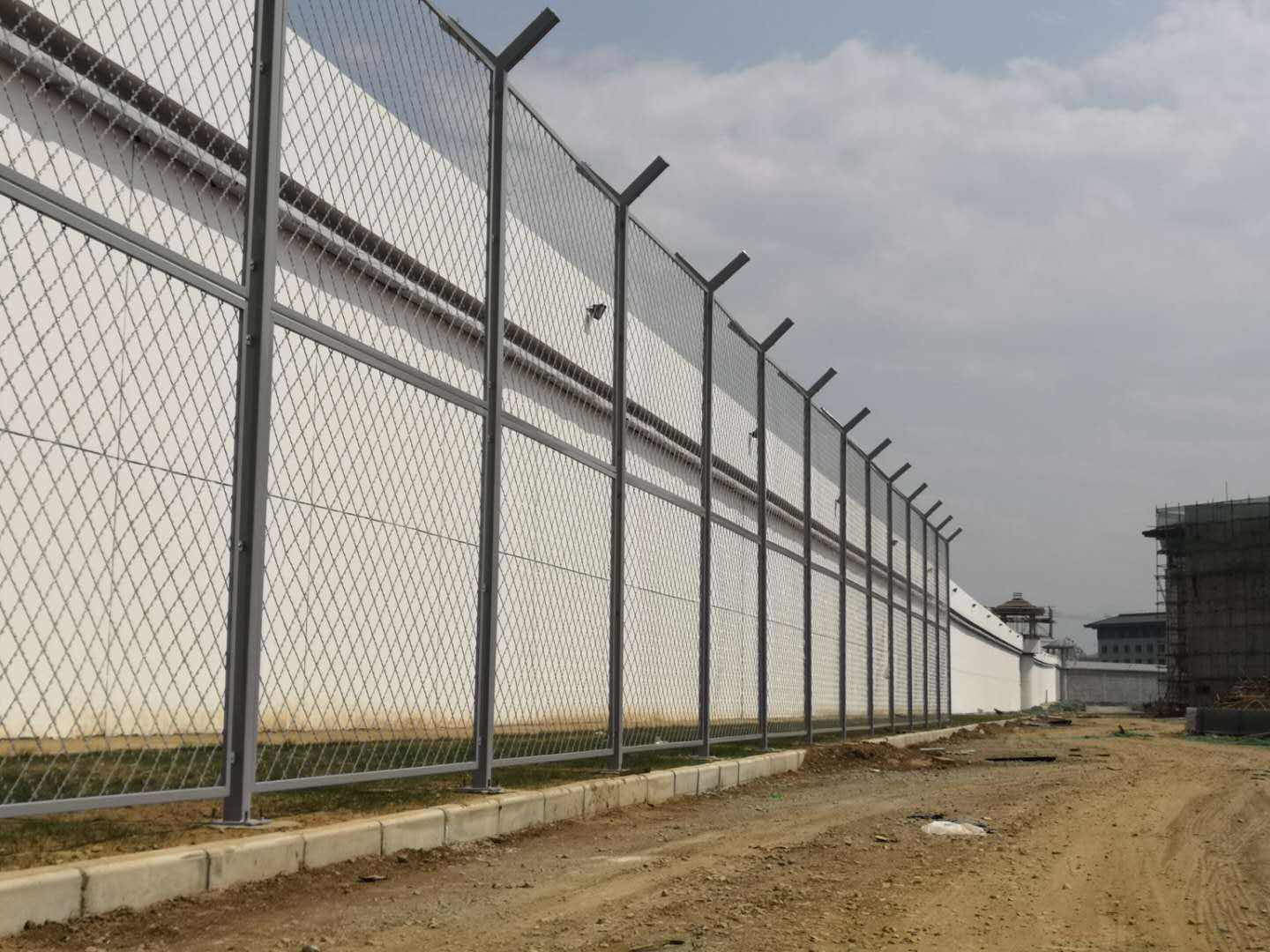 上海防翻越式監獄護欄圖片1