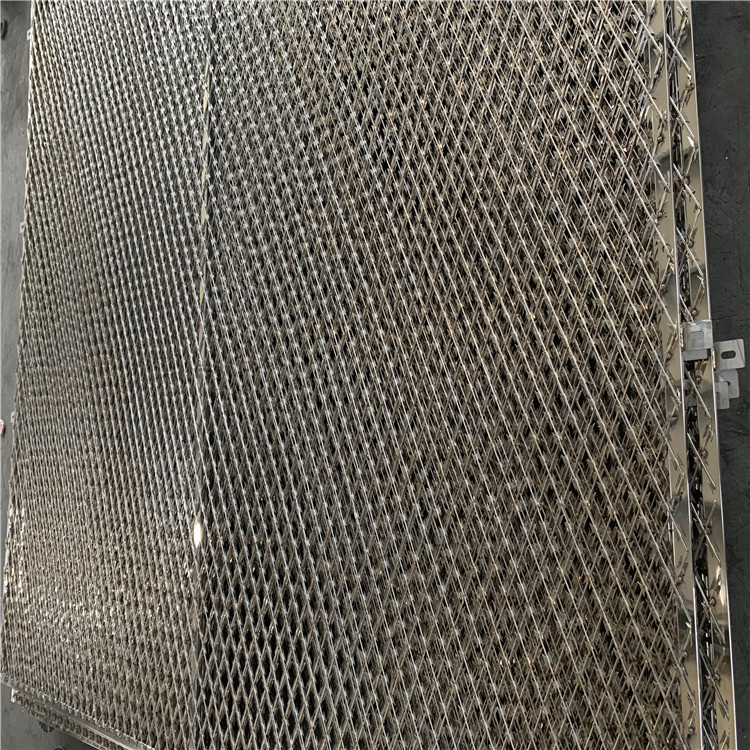 上海焊接式菱形刀刺刺網(wǎng)圖片4