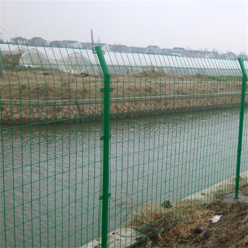 河流沿河堤隔離網(wǎng)