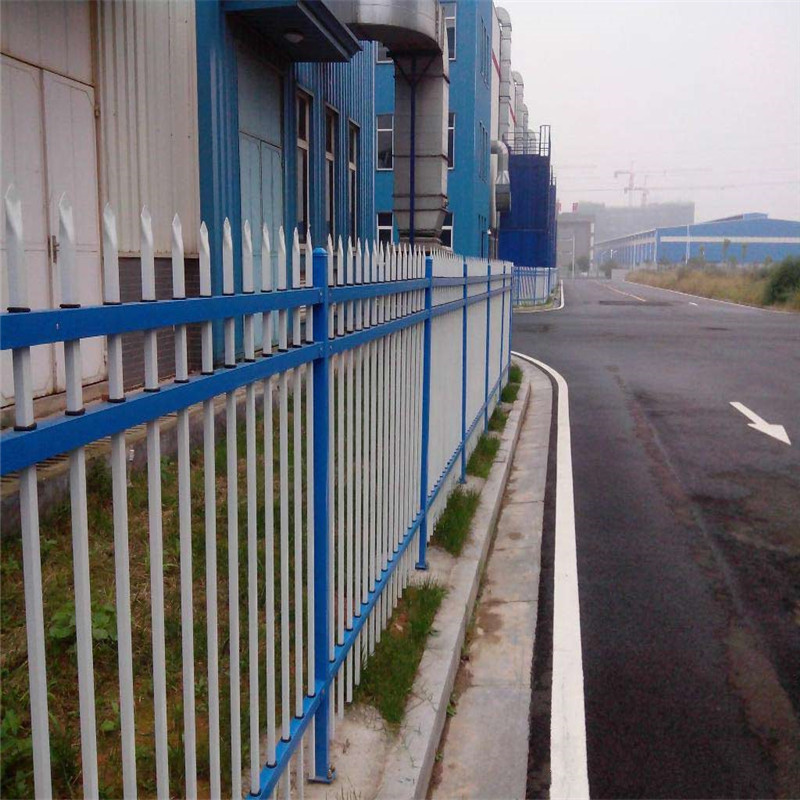 上海鋅鋼小區(qū)護(hù)欄網(wǎng)圖片4