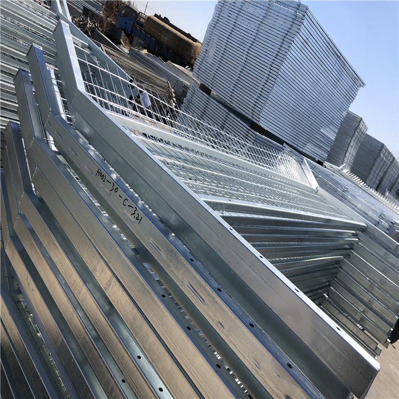 異性護(hù)欄網(wǎng)圖片3