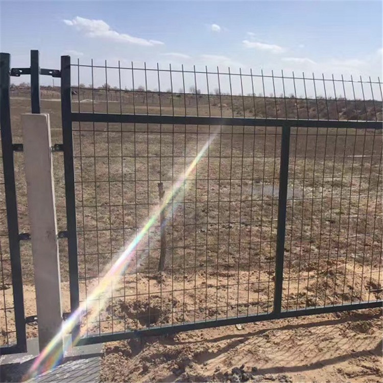 高鐵封閉網(wǎng)柵欄圖片4