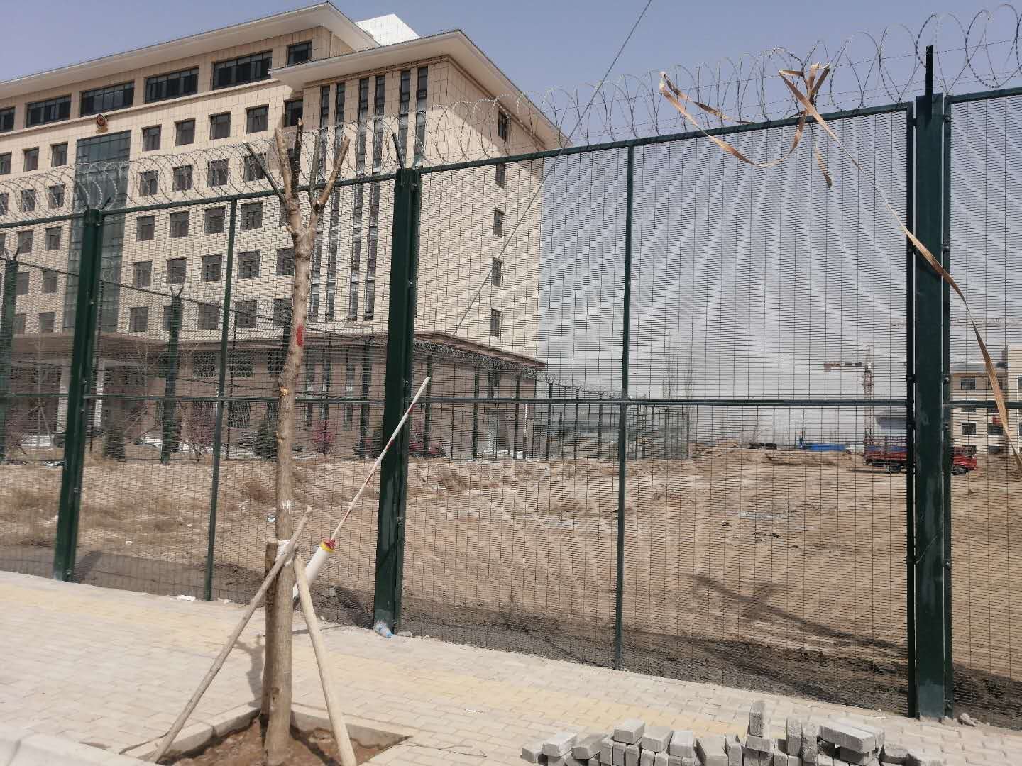 上海監獄鋼網墻圖片1