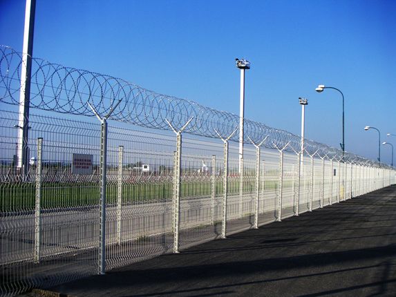 機場飛行區(qū)鋼筋圍界網(wǎng)圖片4